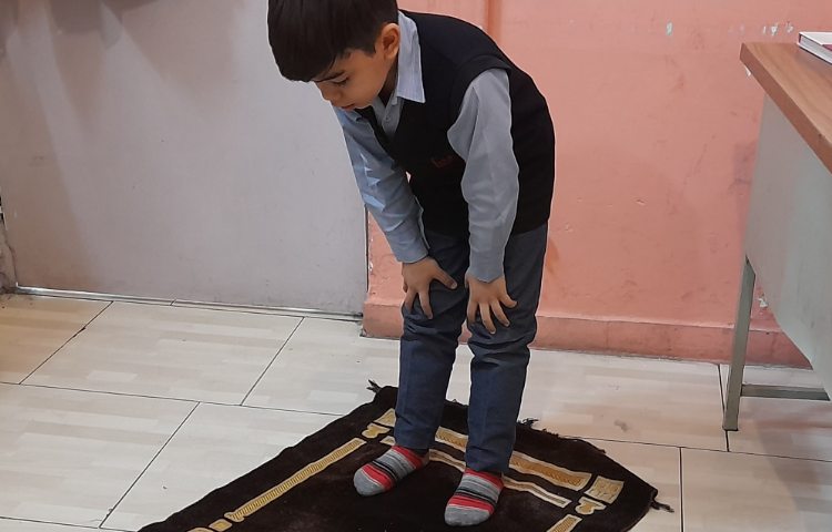آموزش عملی نماز در پایه سوم 2