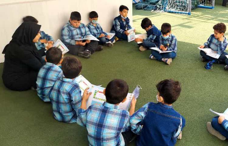 آموزش قرآن در کلاس بدون دیوار پایه دوم 4