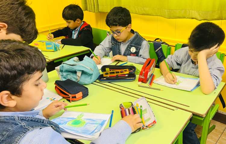 آموزش قورباغه بااشکال هندسی و کارت پستال برای روز پست و 13