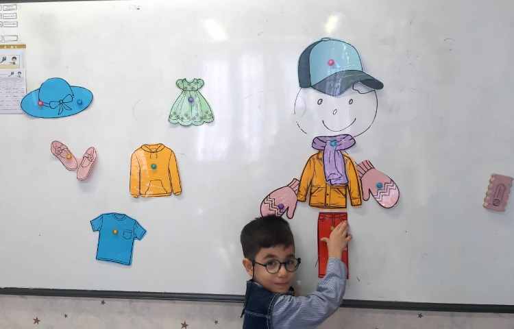 آموزش لغات همراه با بازی