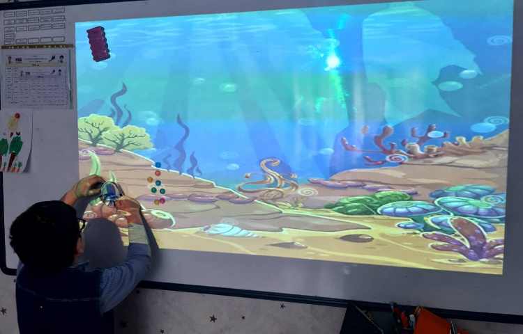 آموزش لغات همراه با بازی