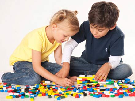 چرا بازی با لگو برای کودکان مفید است؟