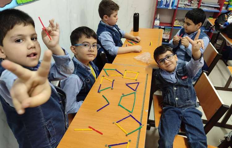 آموزش مباحث گوشه و لبه در اشکال هندسی توسط چوب خط 1