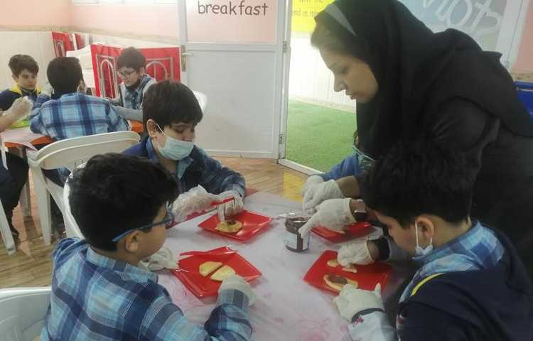 آموزش متفاوت جذاب و متفاوت مبحث کسرها پایه چهارم دبستان 8