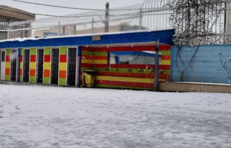 آموزش مجازی در روزهای برفی دانش آموزان دبستان علوی 7