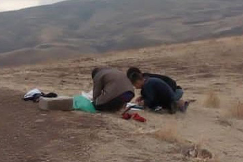 تپه‌ها، آخرین تلاش دانش‌آموزان روستایی برای اتصال به اینترنت