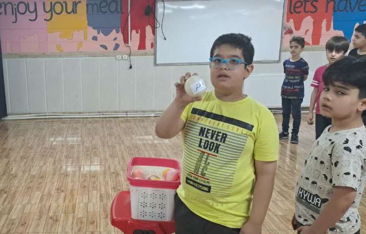 آموزش مخالف و متضاد با بازی دارت و بازی پرتاب توپ جهت آموزش حالت های مواد 2