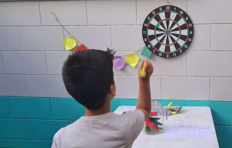 آموزش مخالف و متضاد با بازی دارت و بازی پرتاب توپ جهت آموزش حالت های مواد 3