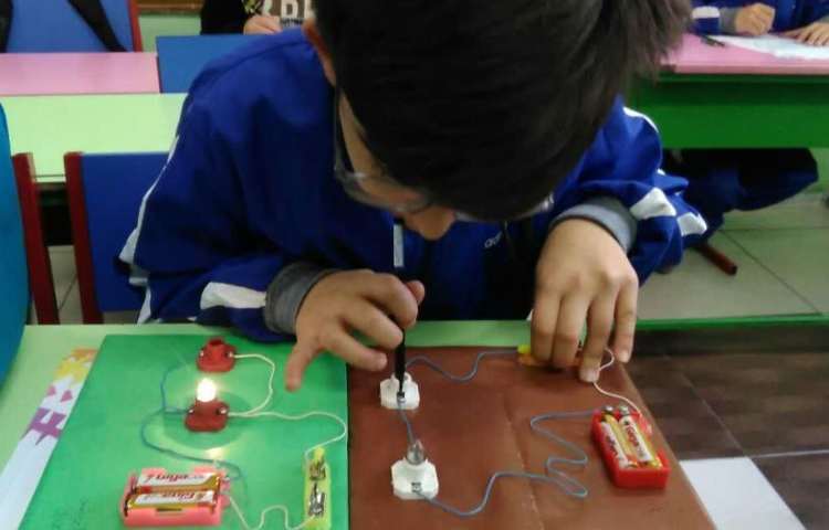 آموزش مدار الکتریکی در درس علوم پایه چهارم 2