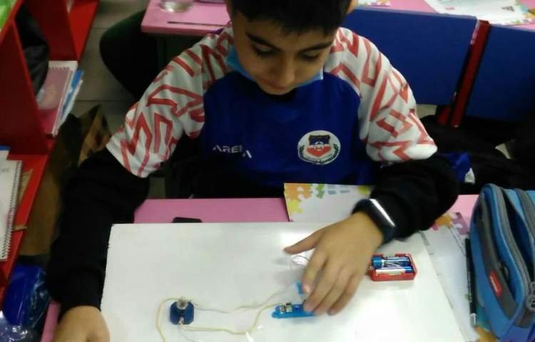 آموزش مدار الکتریکی در درس علوم پایه چهارم 3