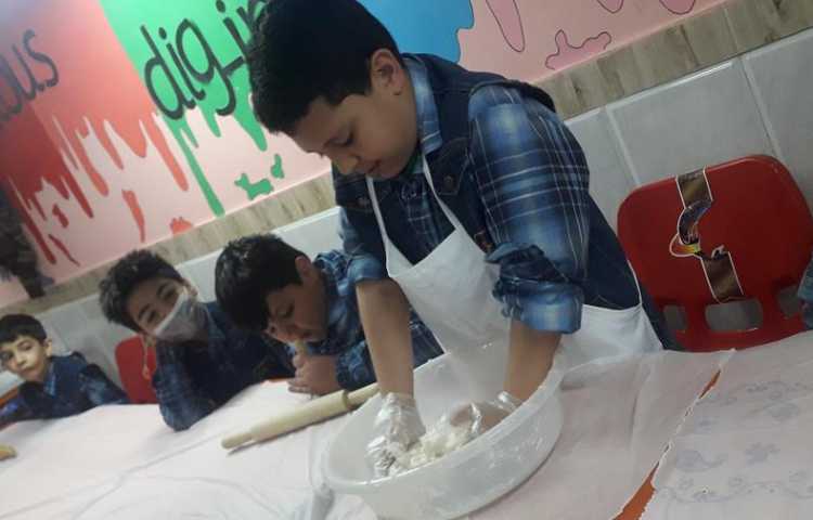 آموزش مراحل تهیه و پخت نان پایه دوم دبستان 1