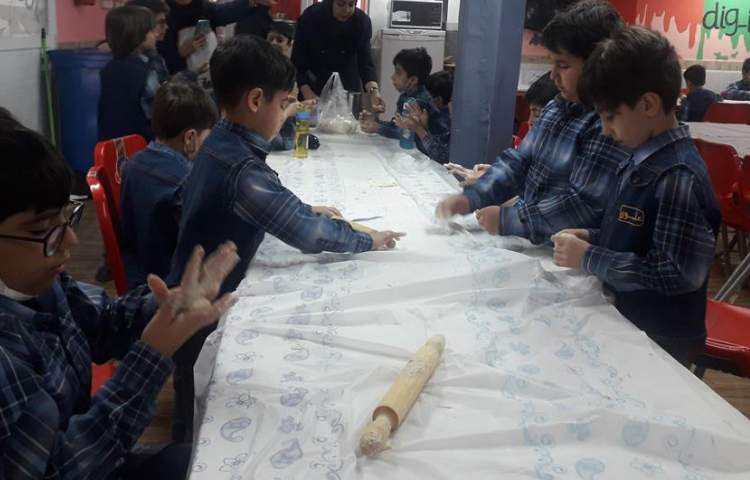 آموزش مراحل تهیه و پخت نان پایه دوم دبستان 16