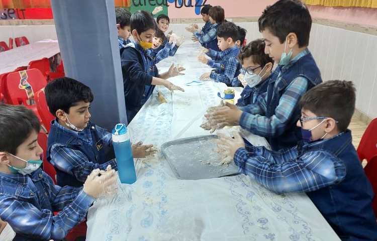 آموزش مراحل تهیه و پخت نان پایه دوم دبستان 22