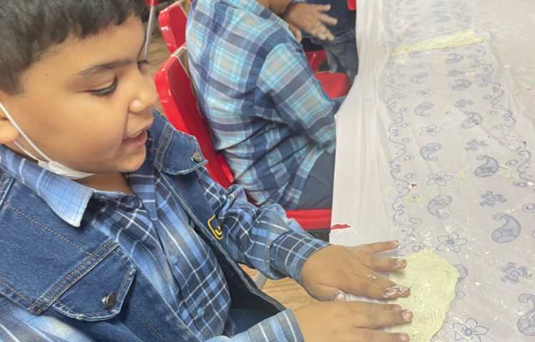 آموزش مراحل تهیه و پخت نان پایه دوم دبستان 26