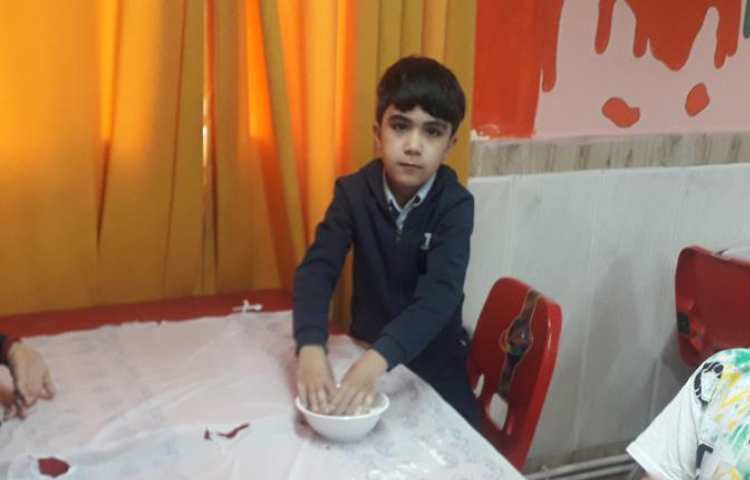 آموزش مراحل تهیه و پخت نان پایه دوم دبستان 4