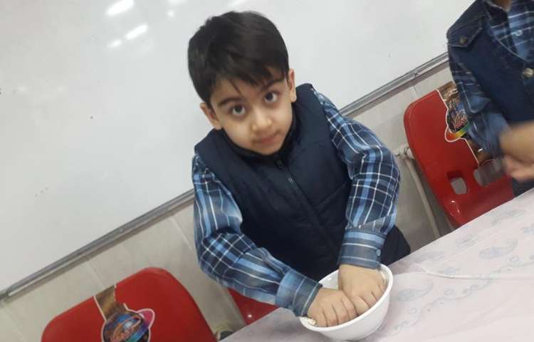 آموزش مراحل تهیه و پخت نان پایه دوم دبستان 6