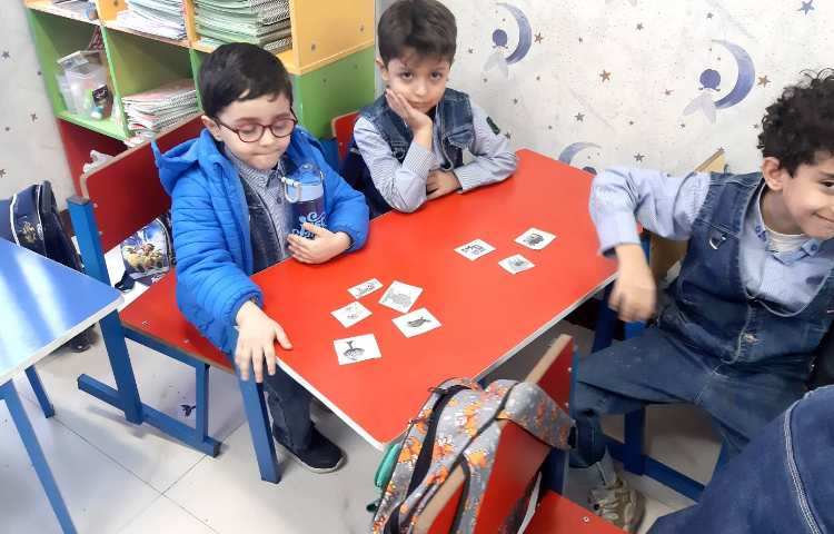 آموزش مفاهیم living and nonliving به همراه بازی 6