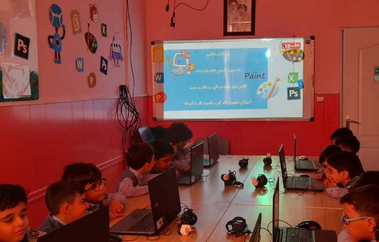 آموزش مفهوم ابزار پاک کن و انواع قلمو ها و نحوه کار با آن ها به همراه تماشای فیلم آموزشی