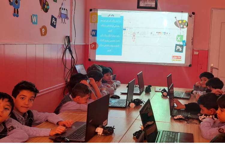 آموزش مفهوم ابزار پاک کن و انواع قلمو ها و نحوه کار با آن ها به همراه تماشای فیلم آموزشی