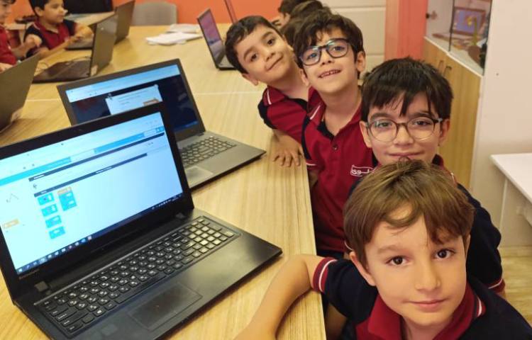 آموزش مفهوم اشکال هندسی و آشنایی با آن ها با انجام بازی صفحه 104 کتاب 4