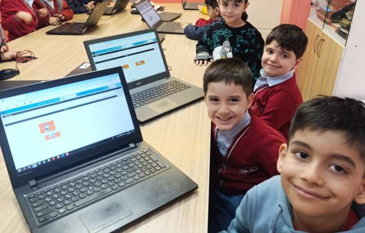 آموزش مفهوم جایگذاری و درگ اند دراپ با انجام بازی صفحه 91 کتاب 1