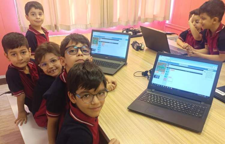 آموزش مفهوم حلقه تکرار انجام بازی های صفحه 108 و 109 کتاب 1