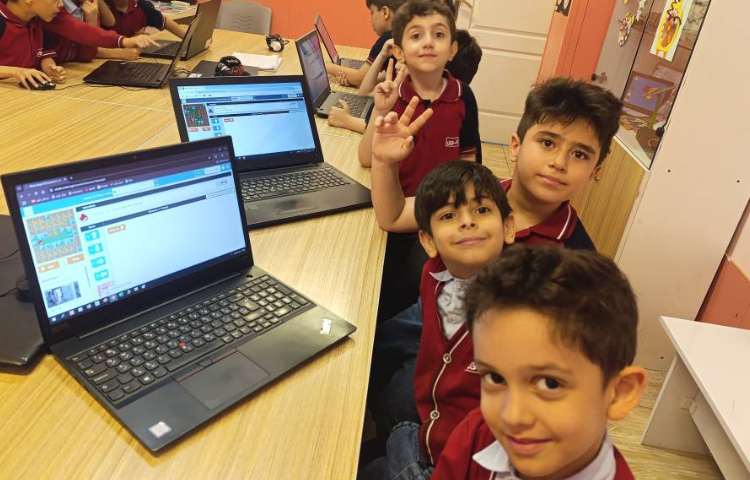 آموزش مفهوم حلقه تکرار انجام بازی های صفحه 108 و 109 کتاب 3