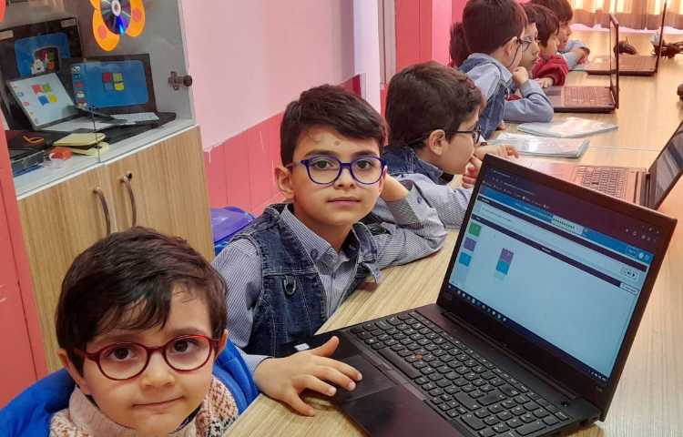 آموزش مفهوم درگ اند دراپ با استفاده از بازی صفحه 91 کتاب 2