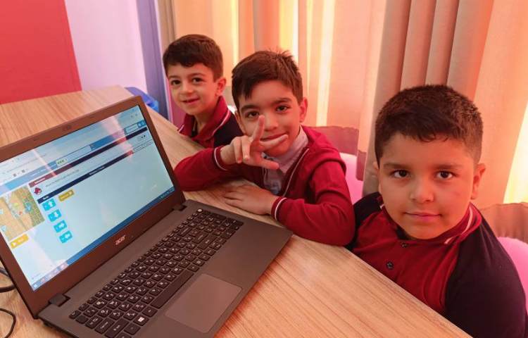 آموزش مفهوم روند و توالی با انجام بازی صفحه 93 کتاب رایانه 1