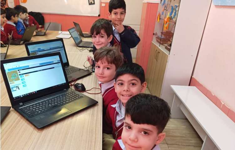 آموزش مفهوم روند و توالی با انجام بازی صفحه 93 کتاب رایانه 2