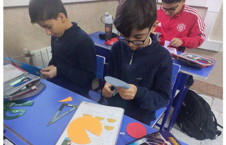 آموزش مفهوم زاویه و ضلع های آن به کمک دست ورزی 3