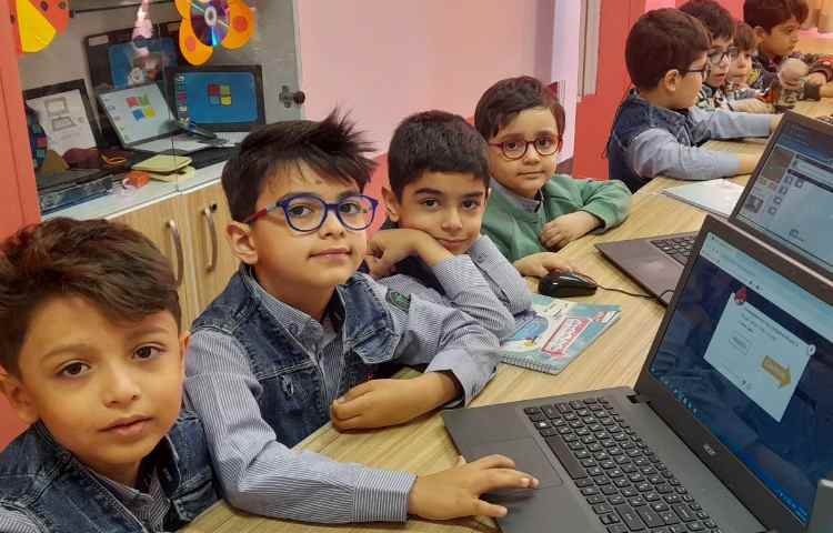 آموزش مفهوم پیدا کردن مشکلات و نحوه حل مشکل با انجام بازی صفحه 94 کتاب 1