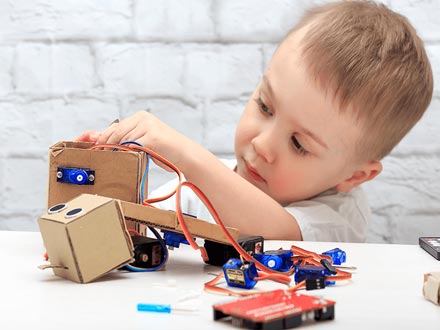 چرا باید آموزش مهارت حل مسئله به فرزندان را از کودکی آغاز کنیم؟