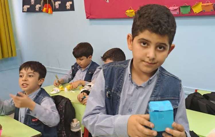 آموزش مکعب همراه با دست ورزی