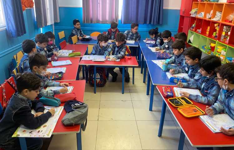 :آموزش میوه ها و انجام تمرینات کتاب