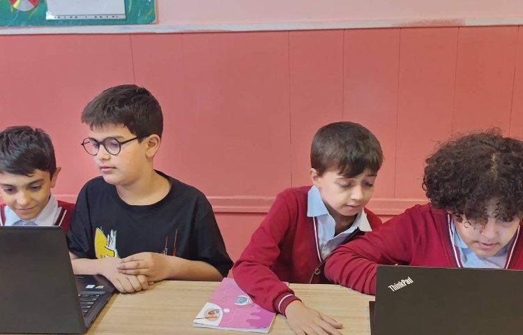 آموزش نحوه افزودن فیلم در پاورپوینت 1