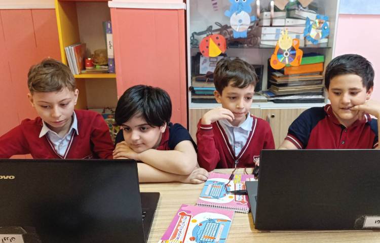 آموزش نحوه افزودن فیلم در پاورپوینت 1