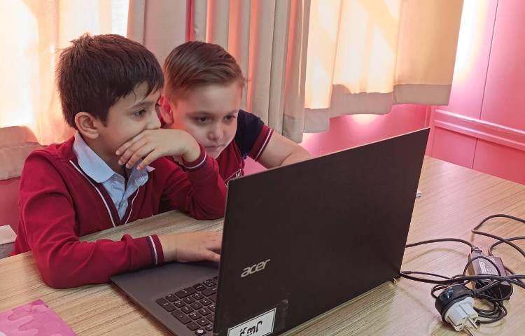 آموزش نحوه افزودن فیلم در پاورپوینت 2