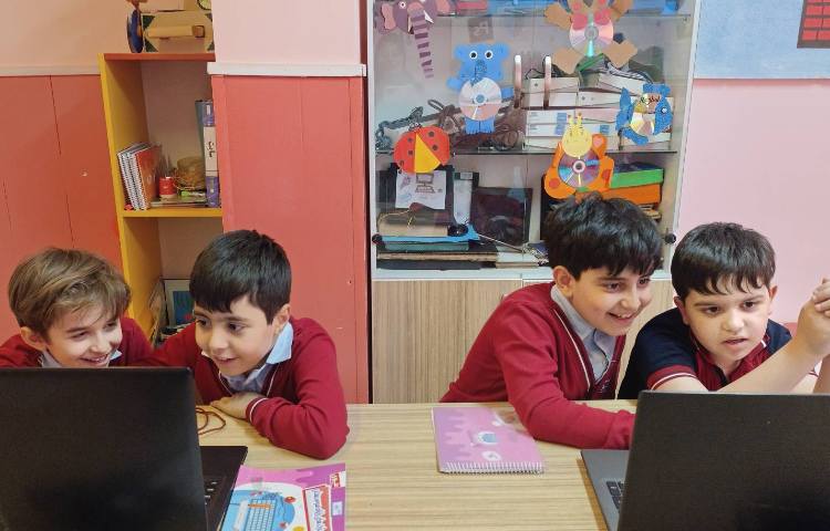 آموزش نحوه افزودن فیلم در پاورپوینت 3