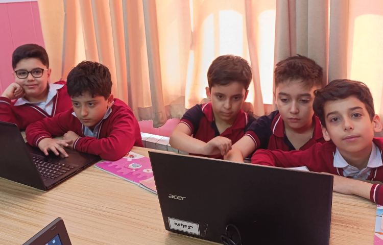 آموزش نحوه افزودن فیلم در پاورپوینت 4