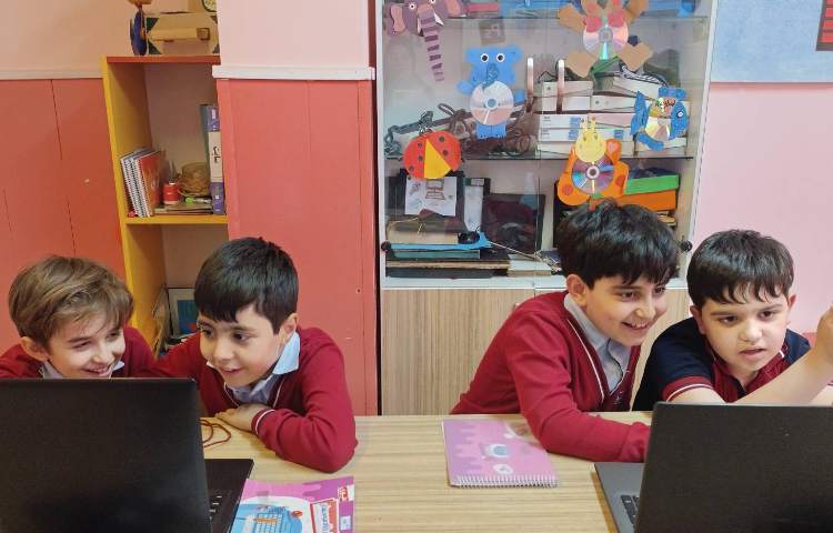 آموزش نحوه افزودن فیلم در پاورپوینت 7