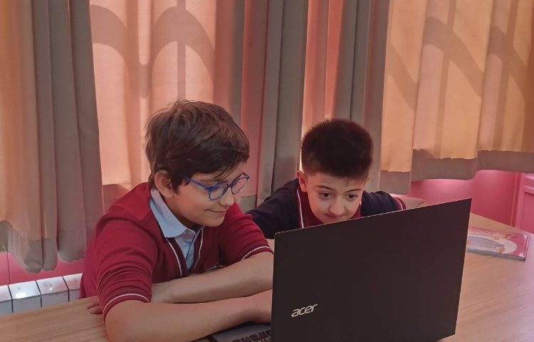 آموزش نحوه افزودن فیلم در پاورپوینت 9