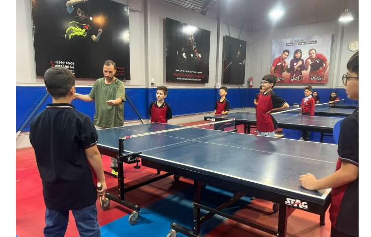 آموزش نحوه راکت گرفتن و سرویس زدن تنیس روی میز 1