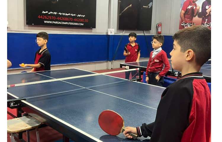 آموزش نحوه راکت گرفتن و سرویس زدن تنیس روی میز 6