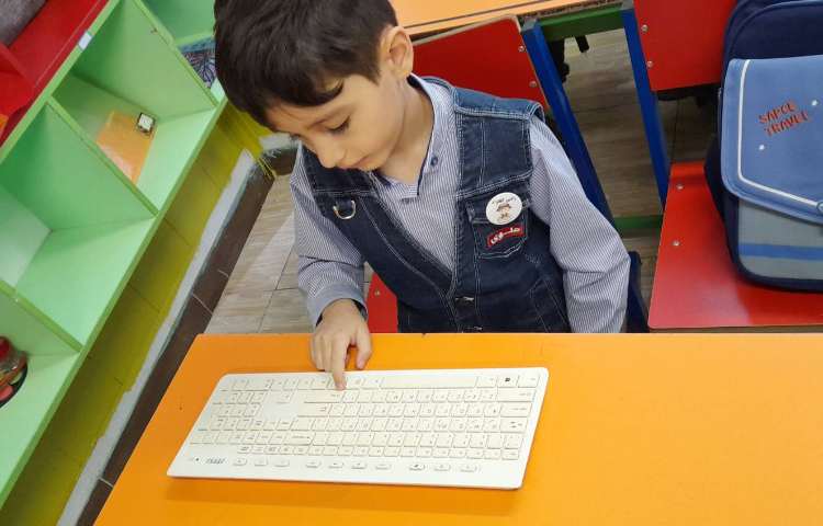 آموزش word ( نحوه ی کار با صفحه کلید، دسته بندی و کاربرد کلیدهای آن ) 7