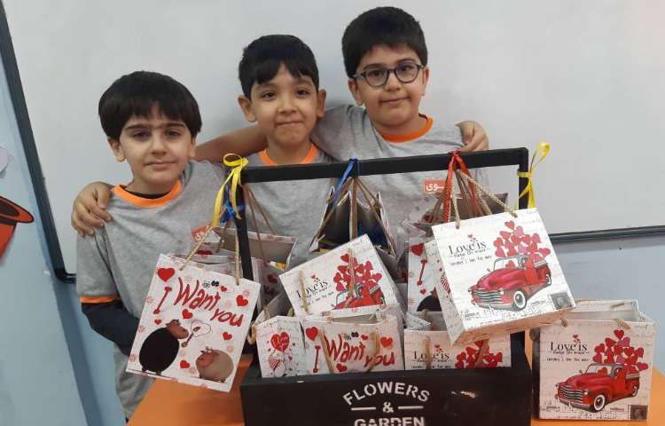 آموزش نشانه ص و جشن اسم دانش آموزان پایه اول 3