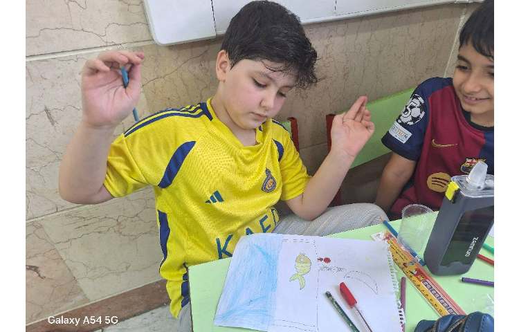 آموزش نقاشی با دست مخالف 5