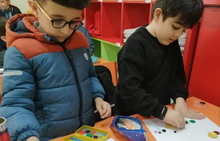 آموزش نقاشی با دکمه پایه اول 10