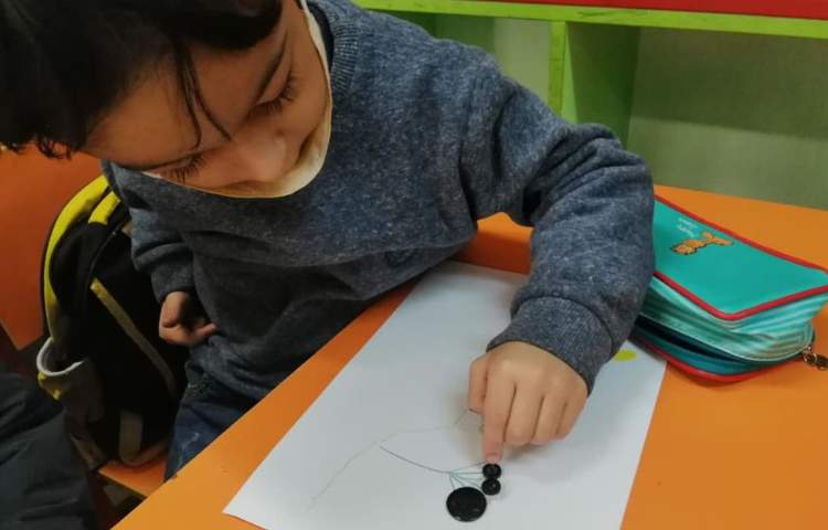 آموزش نقاشی با دکمه پایه اول 11