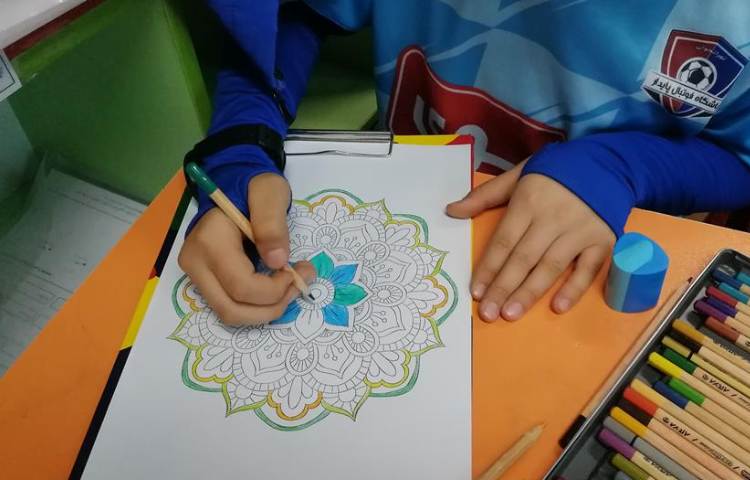 آموزش نقاشی با مداد رنگی آثار سنتی 1